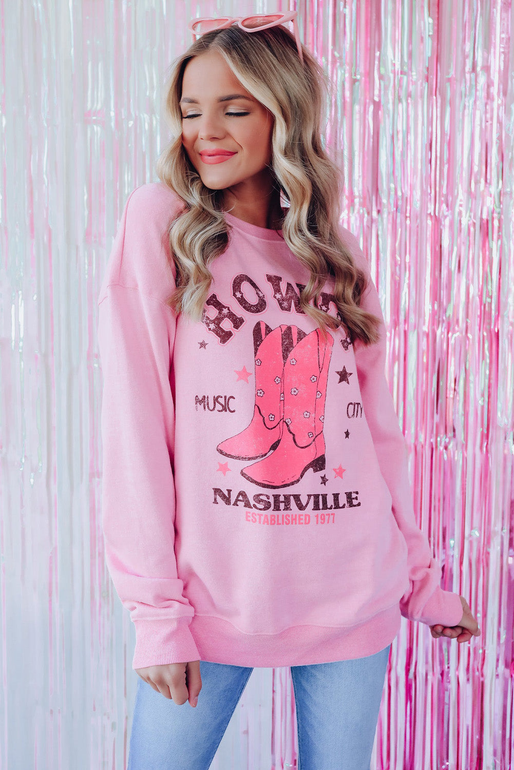 Howdy Nashville Vintage Western Graphic Sweatshirt | Pink